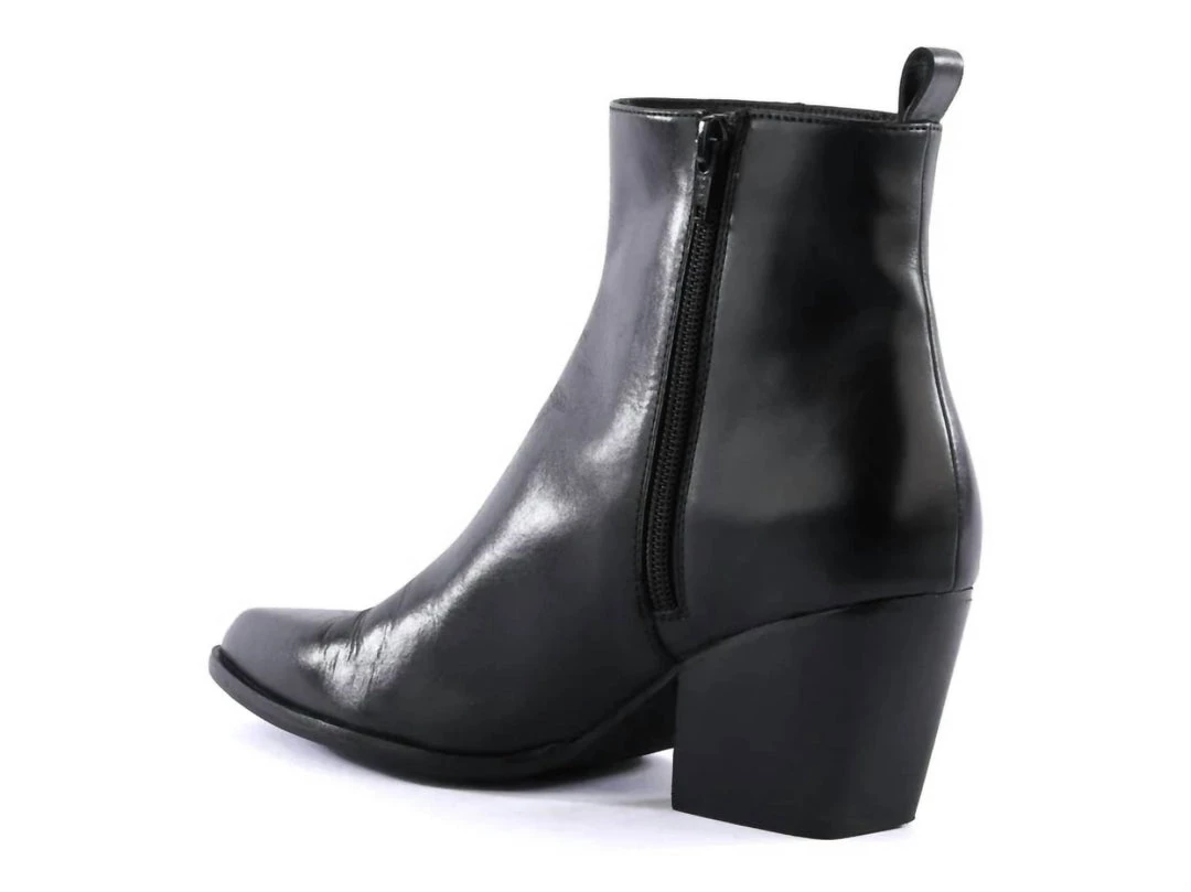 Seychelles Aboard Ankle Booties in Black Leather - women 3 Seychelles Aboard Ankle Booties in Black Leather - women - Image 3