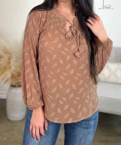 Mystree The Mattie Blouse in Soft Cinnamon - women