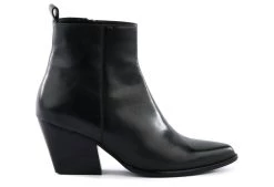 Seychelles Aboard Ankle Booties in Black Leather - women 7 Seychelles Aboard Ankle Booties in Black Leather - women -Weatherproof shop c036e918775c469bb9c2a4a0a2df377c c65c9b43 ae28 4280 921f 5dee00f869d6 1080x